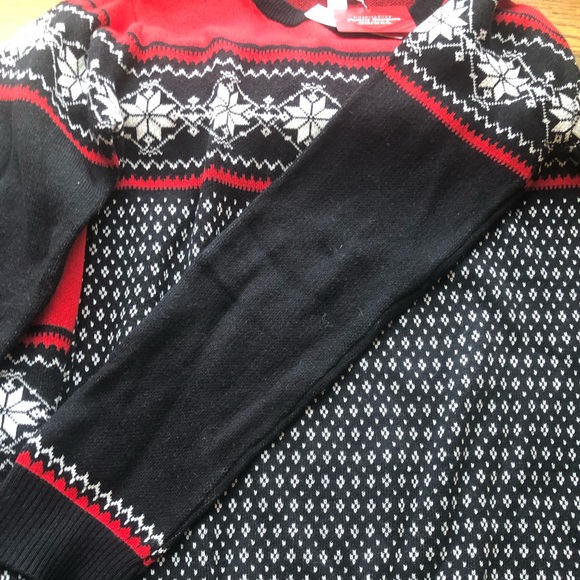 Macy’s Two Charter Club Unisex Boy's Snowflake Family Sweater Twins Siblings NWT - Picture 8 of 9